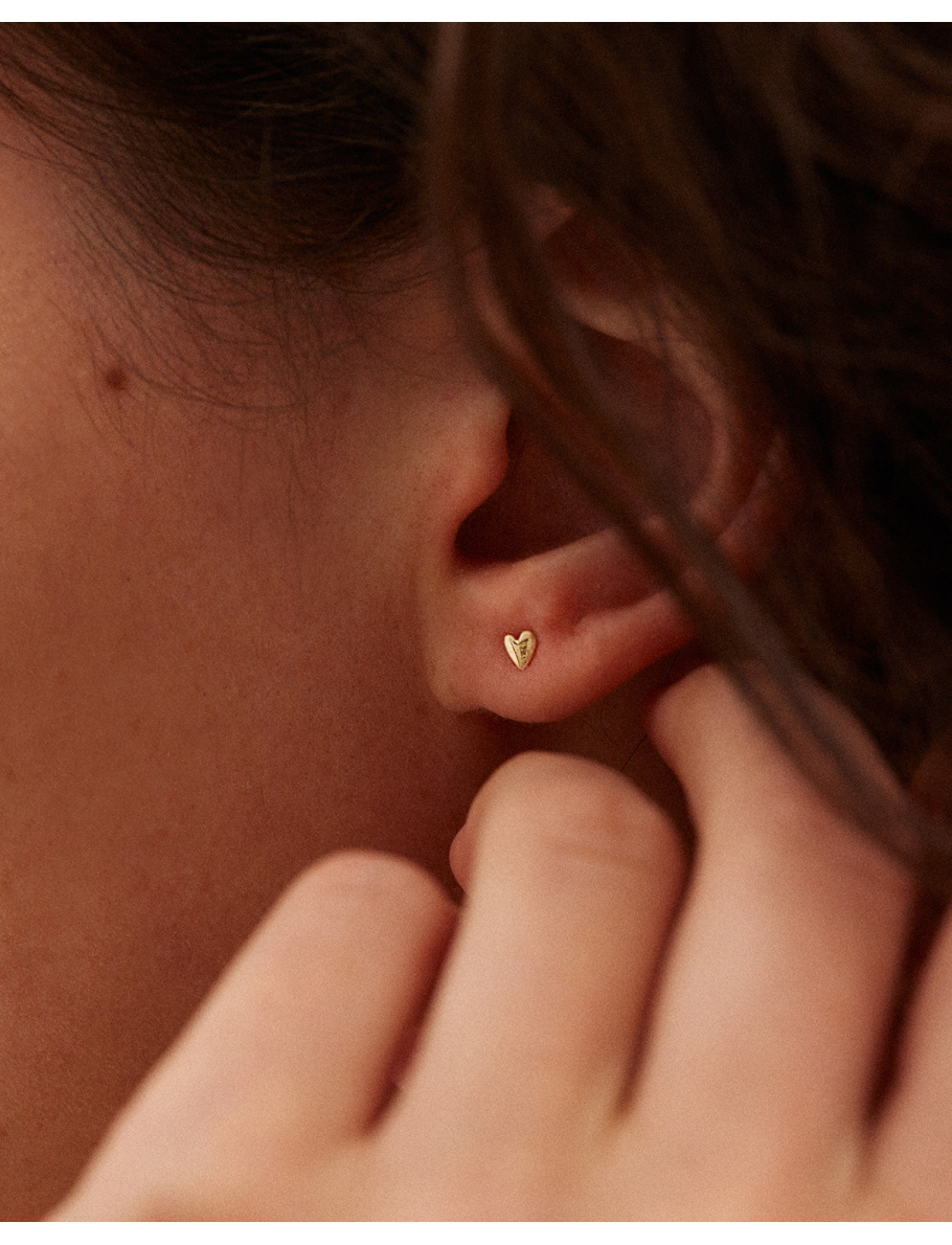 Gold mini earrings