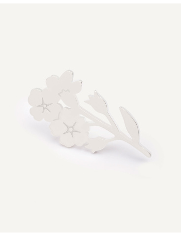 Srebrny pin kwiat